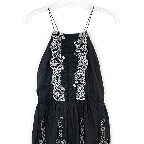 Discover Clothing Company stitched embroidered dress - Picture 5 of 10